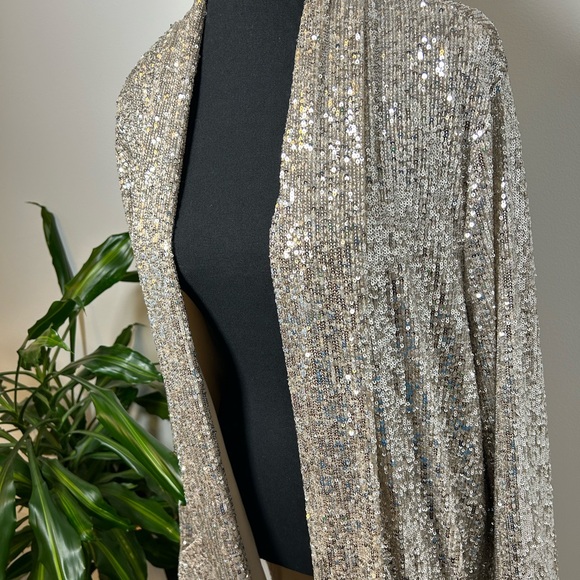 BB Dakota gold sequin duster, size large - Picture 6 of 12